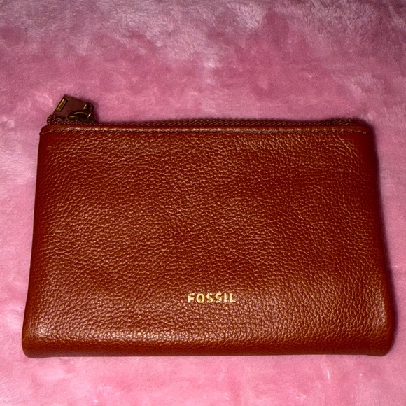 Fossil Lainie Multifunction Brown Leather Wallet NWOT - Picture 3 of 12